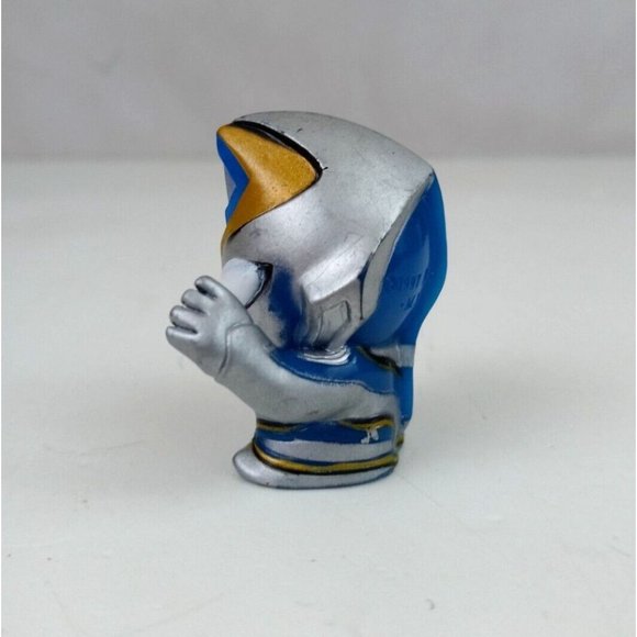 Vintage 1997 Bandai Japan Ultraman Dyna Miracle 1.75" Finger Puppet - Picture 4 of 4